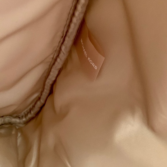 Michael Kors metallic gold weekender - Picture 9 of 11